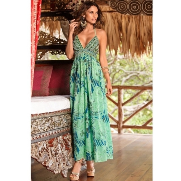 Boston Proper Dresses & Skirts - New! Gorgeous! Boston Proper Halter Dress